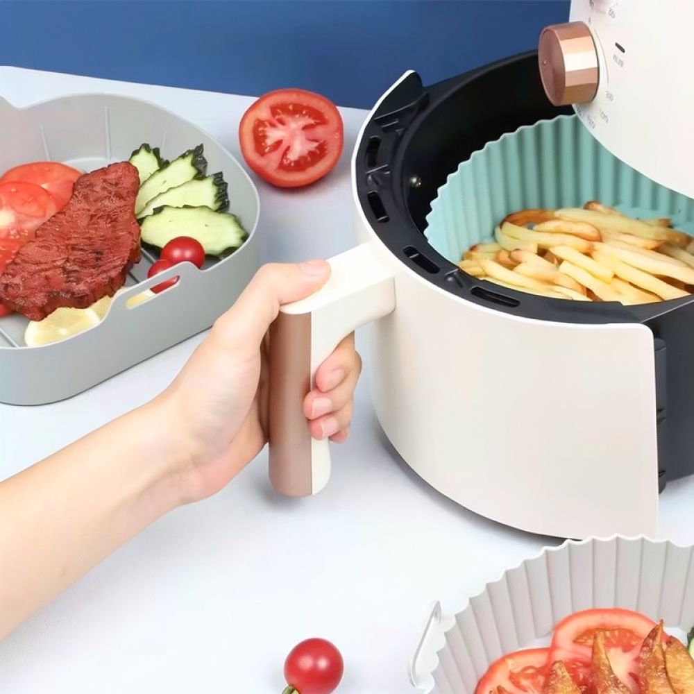 Air Fryer Silicone Pot Liner - 正方形のシリコン製エアフライヤーバスケットライナー。繰り返し使用可能で、焼き型としても使える。焦げ付き防止加工が施されており、耐熱性も備えたキッチン用調理器具。